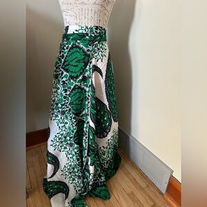 Elegant Green and White Maxi Skirt